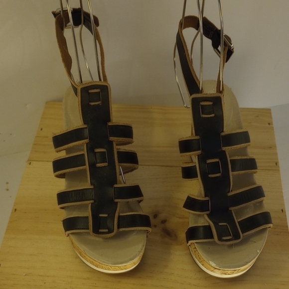 RARE Adiprene by Adidas/Rockport Black Strappy Wedge Gladiator Sandals - Picture 2 of 8
